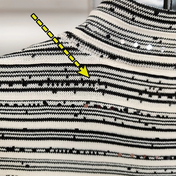 St John Sleeveless Shell Tank Top Sparkly Black Cream Striped Knit Size P - Picture 7 of 11